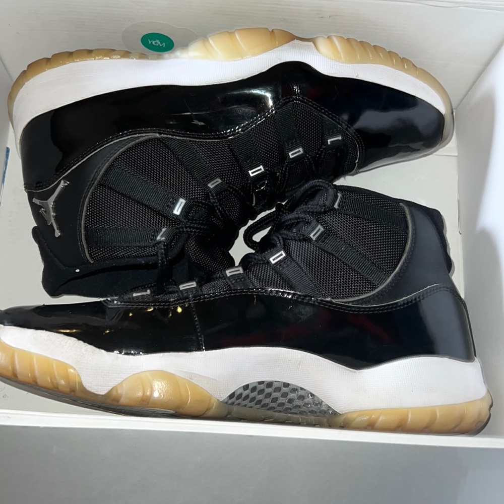 Jordan 11s